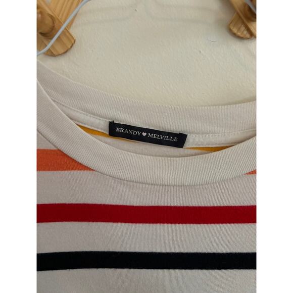 Brandy Melville Top Women's OS T-Shirt Aleena Multicolored Rainbow Striped - Picture 4 of 6